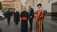 Los cardenales se reúnen en congregación general para preparar el cónclave